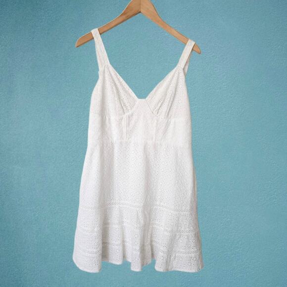 Anthropologie Mare Mare Tatum White Eyelet Mini Dress Large Flare Hem Coquette - Picture 11 of 13